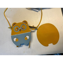 leder Tasche 1 Der kleine Minion mit der Brille