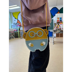 leder Tasche 1 Der kleine Minion mit der Brille