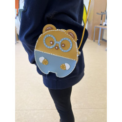 leder Tasche 1 Der kleine Minion mit der Brille